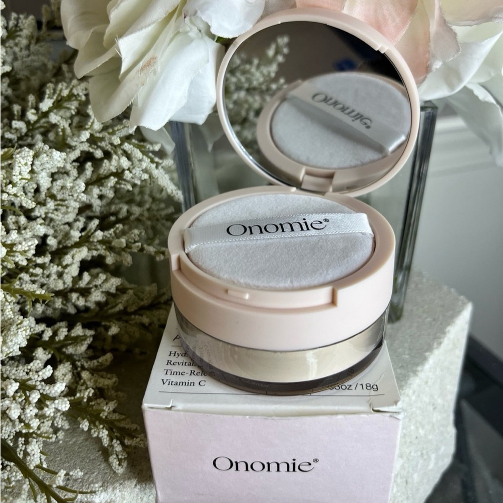 Onomie in LYON (Light Beige) Setting Powder (Korean Skincare)